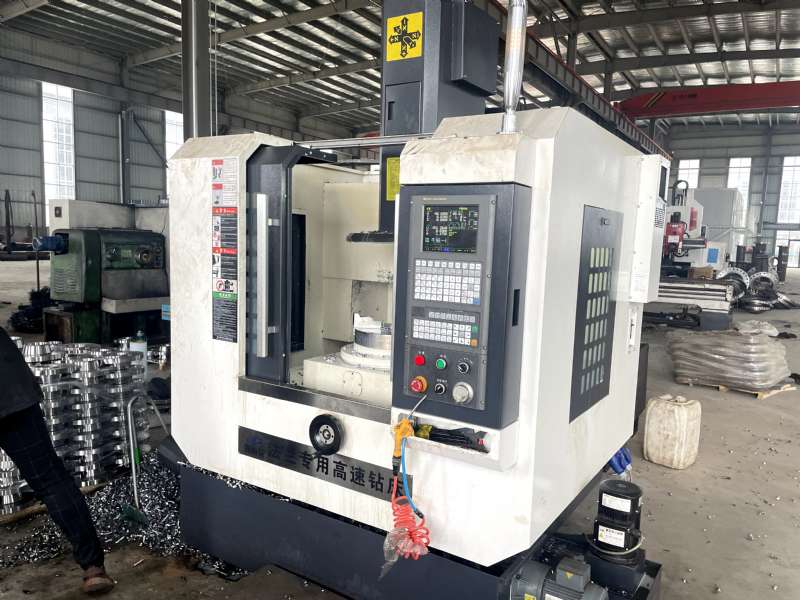 法蘭生產(chǎn)設(shè)備